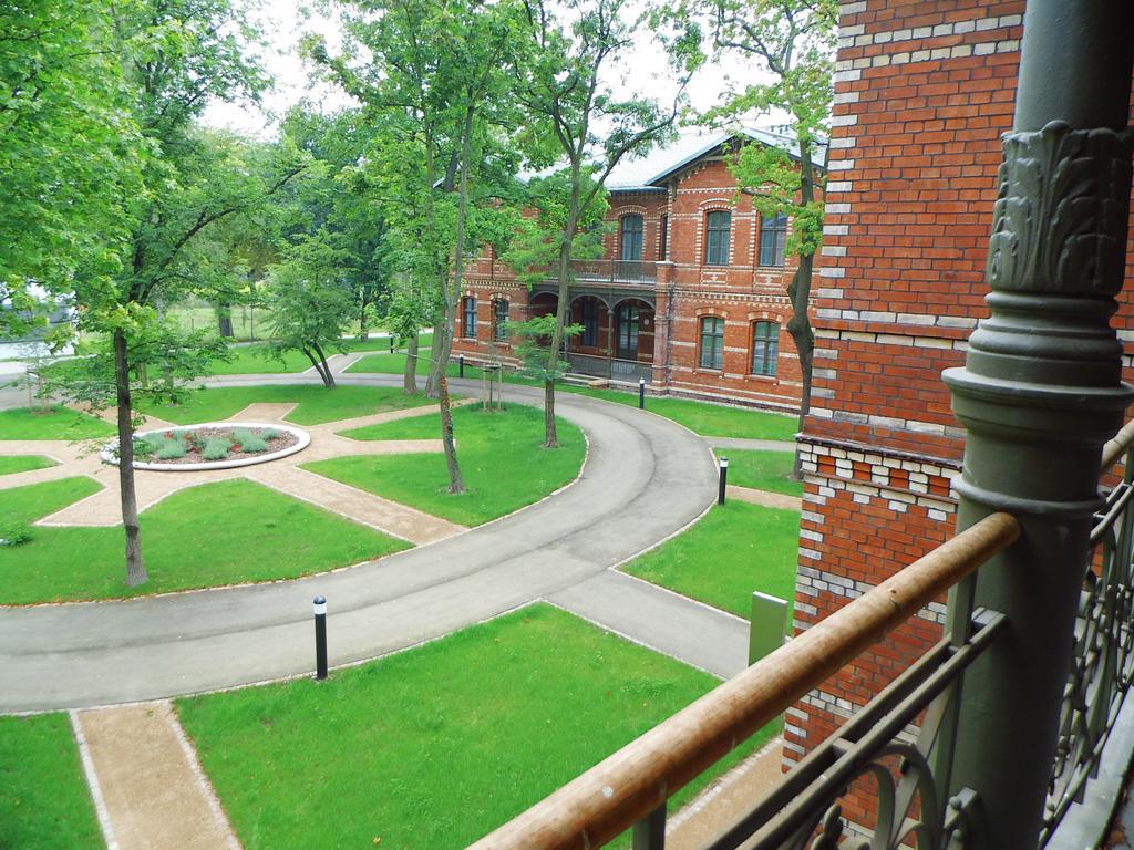 Апарт отель Boardinghaus Weinberg Campus Галль Экстерьер фото
